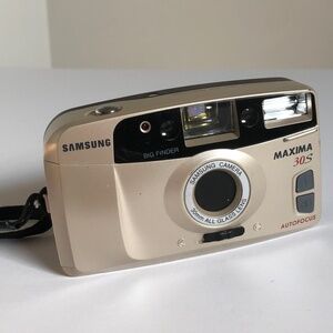 Vintage Samsung Maxima 30s film camera *untested*